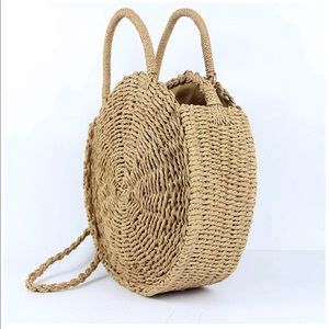 Round straw bag